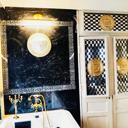 Appartement La Royale Centre 2 *